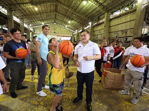 Bong Go assists Cebu fire victims, stresses fire prevention