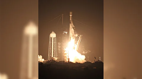 Moon-bound A SpaceX Falcon 9 rocket lifts off from launch pad LC-39A at the Kennedy Space Center with the Intuitive Machines’ Nova-C moon lander mission, in Cape Canaveral, Florida, on Thursday. The IM-1 mission is part of NASA’s Commercial Lunar Payload Services program to understand more about the Moon’s surface ahead of the coming Artemis missions.