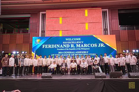 (Photo from Luis Chavit Singson / Facebook)