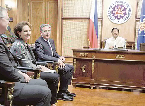 (FILE PHOTO) United States Secretary of State Antony Blinken (third from left) met with President Ferdinand Marcos Jr. at the Malacañang Palace on Tuesday, 19 March, during a two-day visit that is set to bolster US-Philippine relations, with key issues on maintaining peace and stability in the disputed West Philippine Sea. With Secretary Blinken were (from left) Daniel Kritenbrink, Assistant Secretary of State for East Asia and the Pacific; and US Ambassador to the Philippines Mary Kay Carlson.