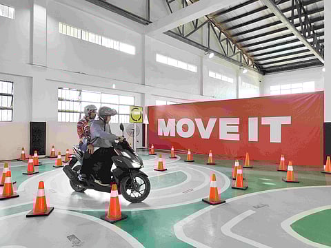 MOVE IT rider-partners undergo rigorous skills assessment exercises as part of the pre-onboarding process. Rider-partners who qualify are invited for annual skills refresh and assessment sessions as part of MOVE IT’s enduring commitment to safety.