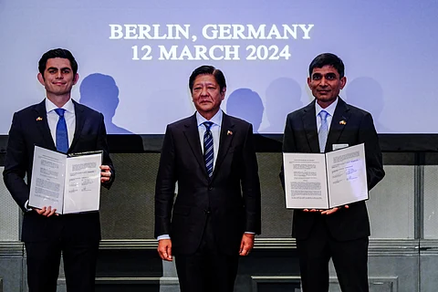 LOOK: President Ferdinand Marcos Jr. witnesses the exchange of memorandum of agreements, memorandum of understanding and letter of intent with German companies and the Philippine government during Philippine-German Business Forum at Marriott Hotel, Berlin, Germany on Tuesday, 12 March.