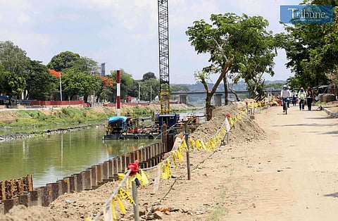 TRIBUNE-Dredging-Marikina River