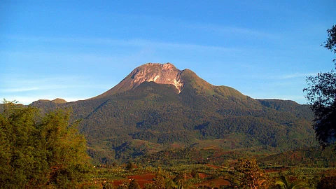 Senate probes resort construction in protected Chocolate Hills, Mt. Apo