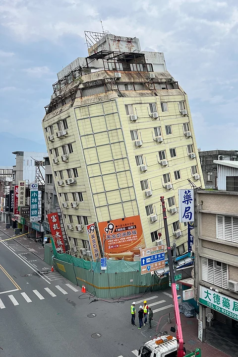 THE Full Hotel building in Hualien, which had been previously damaged in the 3 April Taiwan earthquake, tilts further after a series of earthquakes overnight.