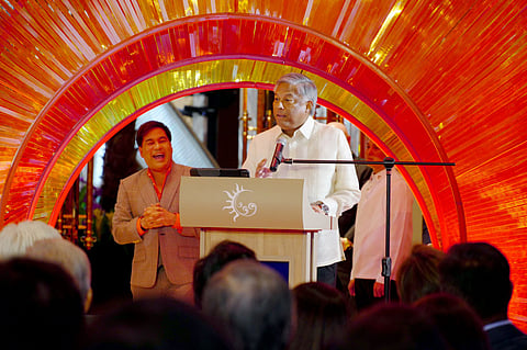 PAGCOR chairperson and CEO Alejandro Tengco lauds Bloomberry Resorts Corp. for the second Solaire-branded leisure and entertainment property in Metro Manila. At left is Solaire Resort Ambassador Martin Nievera.