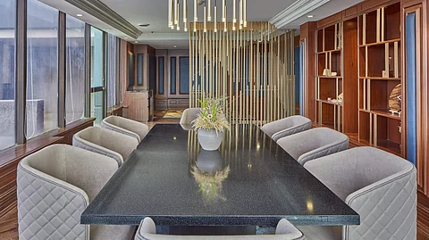 SUMMIT lounge second level