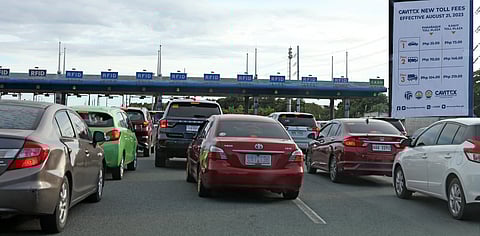 Beeline Users of the CAVITEX Coastal Road invariably find themselves facing long queues at its toll gate despite the use by the operator of RFID-enabled gates.