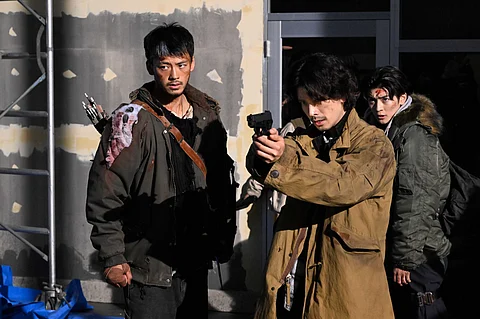 Humans turn to zombies in this apocalyptic movie