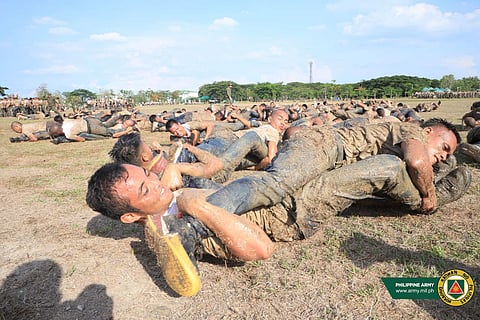 Army trains 900 recruits