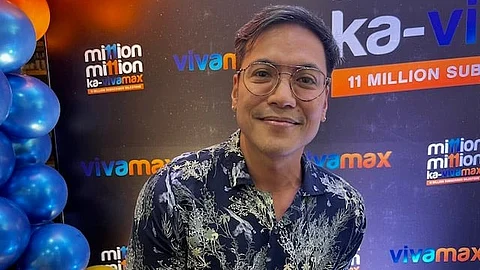 SINGER-DIRECTOR Jeffrey Hidalgo