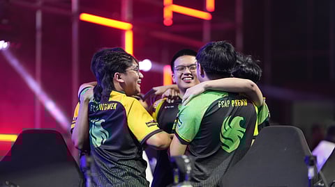Falcons AP Bren loses MPL S13 finals photo by Moonton