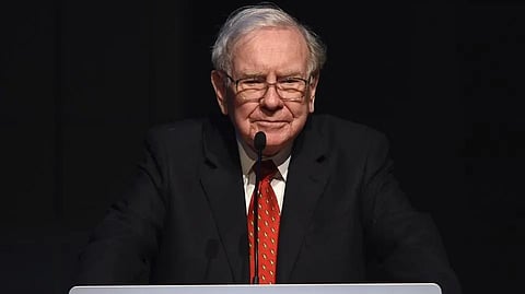 Warren Buffett speaks during the Forbes' 2015 Philanthropy Summit Awards Dinner
