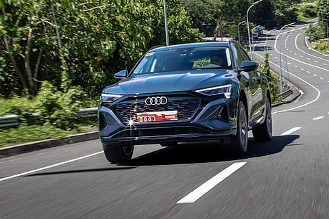 Yes, I did see the trees The new Audi Q8 e-tron continues the brand’s success story spearheading the brand’s 100-percent electric models. Clearly positioned as the flagship among Audi’s extensive portfolio of electric-powered SUVs and crossovers, the new models are immediately identifiable as fully electric.