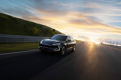 GO fast with the SERES 5 SF as it goes from 0 to 100km/h in 3.7 seconds.