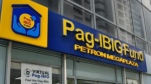 Pag-IBIG Fund bldg at Petron Megaplaza