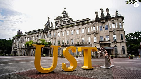 UNIVERSITY of Santo Tomas.