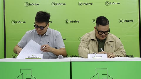 Afanasii Petrov, inDrive’s Business Development Manager for Southeast Asia Macroregion, APAC (left), and Laban TNVS President Jun De Leon