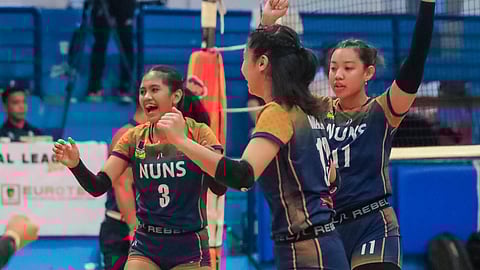 Lady Bullpups show might, make semis