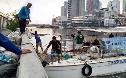 Pasig River cleanup nets 1,600 tons of waste