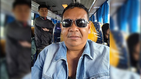 COMMUTING from Cavite to Manila is part of the daily routine of National Press Club president Leonel Abasola.
