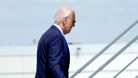 President Joe Biden’s doctor says he still has covid symptoms, but they have improved.