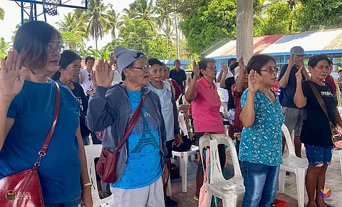 64 Albay farmers take oath as ARBs