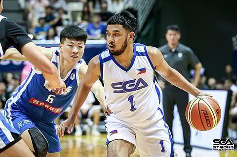 RJ Abarrientos makes his presence felt in Strong Group’s 96-70 win over Chinese-Taipei B on Saturday in the 43rd William Jones Cup in Taiwan.