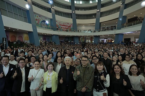 WITH his aim to elevate further the stance of micro, small and medium enterprises, Trade Secretary Alfredo Pascual tirelessly graces the 3M on Wheels of Go Negosyo.