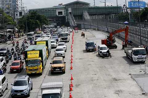 TRIBUNE-road-reblocking