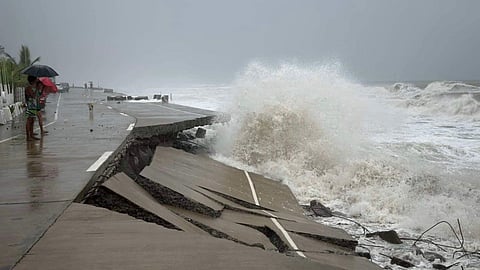 Zambales erosions prompt coastal projects review