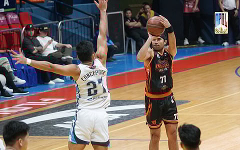 Gab Banal of Quezon Huskers