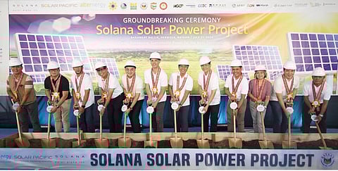 At the groundbreaking of the Solana Solar Power Project are Bataan Governor Jopet Inton (fifth from right) and Alternergy Holdings Corp. chairperson Vicente S. Perez Jr. (sixth from right) joined by officials from the Host Barangay Balsik, Hermosa Municipality, Rizal Provincial Government, Department of Energy, Department of Environment and Natural Resources, National Grid Corporation of the Philippines and Alternergy.