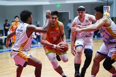 Caloocan, Quezon City post contrasting victories