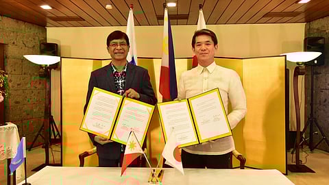 Ambassador ENDO Kazuya signed and exchanged notes with Dr. Selva Ramachandran, Resident Representative of the United Nations Development Programme (UNDP) in the Philippines, for “The Project for Raising Voters’ Awareness and Promoting Digitalization of Electoral Process in Bangsamoro” at the Ambassador’s residence in Makati (Embassy of Japan in the Philippines).