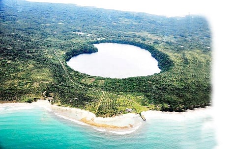 Hidden gem Captivated by its breathtaking allure, Tourism Secretary Maria Christina Garcia Frasco is fervently promoting Sulu as the Philippines’ next must-visit destination. At the heart of this province’s charm lies Siit Lake — an enchanting heart-shaped haven celebrated for its vibrant biodiversity and extraordinary ecosystems.