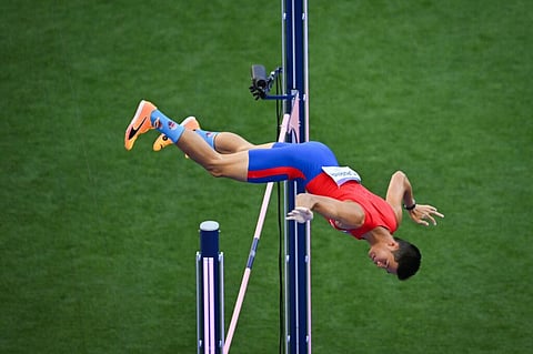 ERNEST John Obiena fails to live up to expectations in the men’s pole vault event of the Paris Olympics.