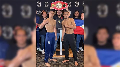 DAVE Apolinario (right) is ready to rumble when he collides with Angel Ayala of Mexico for the vacant IBF flyweight title in Mexico City on Saturday (Manila time).