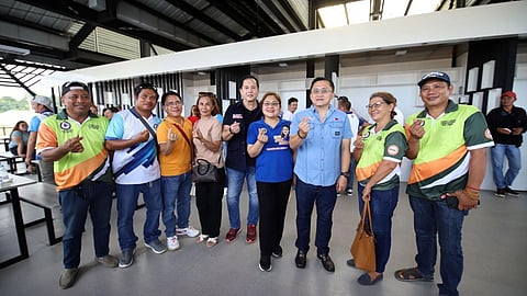 Senator Bong Go inspects the Seafood Market in Estancia Thursday, 15 August, with Congressman Raul Tupas, Mayor Mary Lynn Mosqueda, Vice Mayor Mark Cordero, former board member Darl Tupas, and Philip Salvador.
