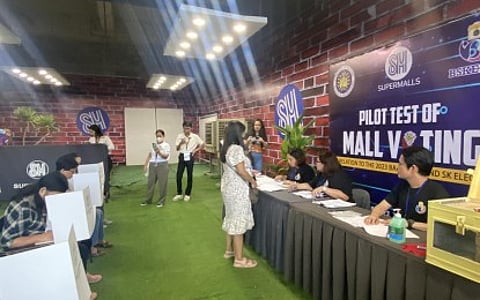 Comelec highlights benefits of mall voting