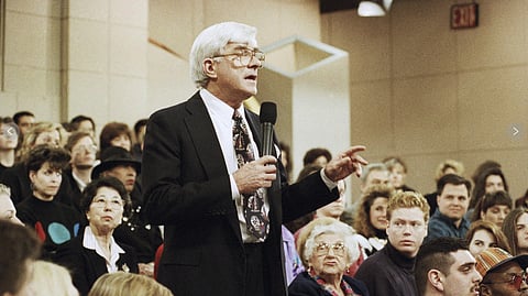 FILE - Phil Donahue hosts his television show in New York on 27 January 1993. Donahue, whose pioneering daytime talk show launched an indelible television genre, has died.