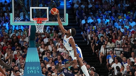 GUERSCHON Yabusele’s dunk on LeBron James gives him a chance to land a contract with the Philadelphia 76ers in the NBA.