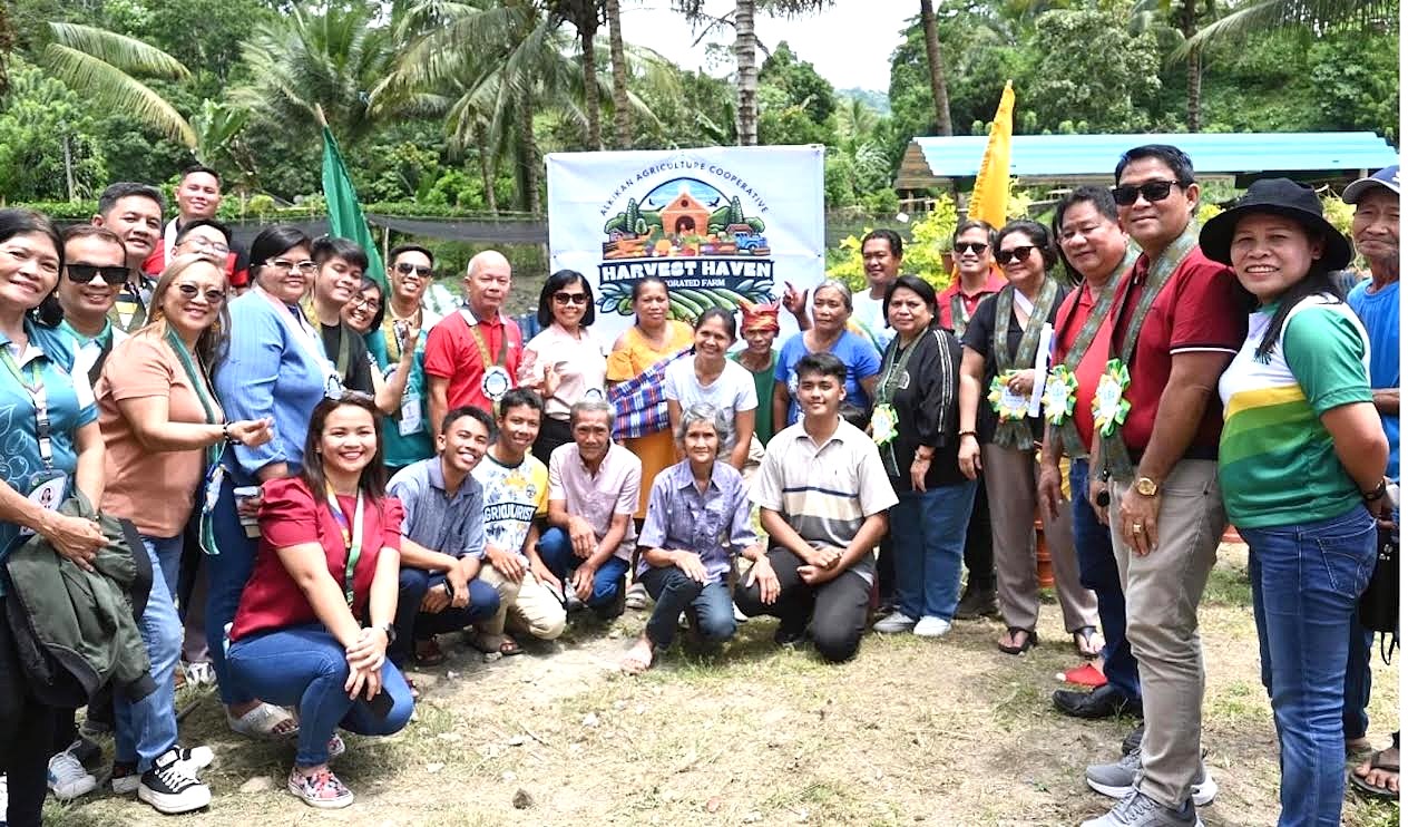 The launching of Harvest Haven Integrated Farm of the Alkikan Agriculture Cooperative (ALAGCO) as a Learning Site for Agriculture (LSA) in Lakikan, Malungon, Sarangani.
