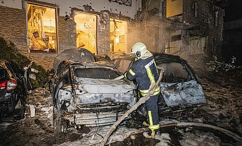 Russia strikes Ukraine hotel, injures 2 journos