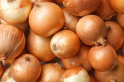 DA files complaint against trader for illegal onion imports