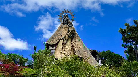 Regina Rica, with the renowned huge statue of Mama Mary and Jesus.