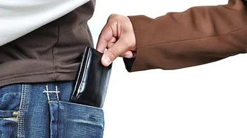 Man arrested for theft at hospital