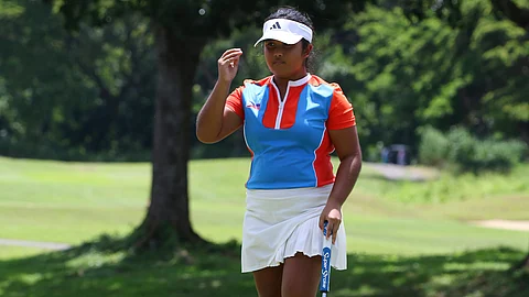 PRECIOUS Zaragosa recovers from a late-round slip to post a one-shot lead in the opening round of the girls’ 13-15 category of the ICTSI Junior PGT Luzon Series at the Sherwood Hills Golf Club.