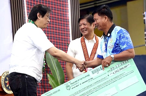 Nueva Ecija ARBOs provided financial aid