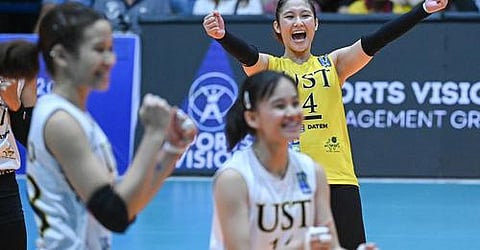 UST, Benilde open semis showdown
